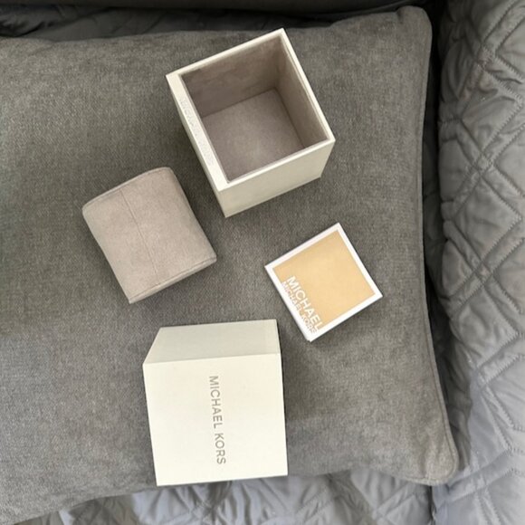 Michael Kors watch box only - Picture 1 of 7